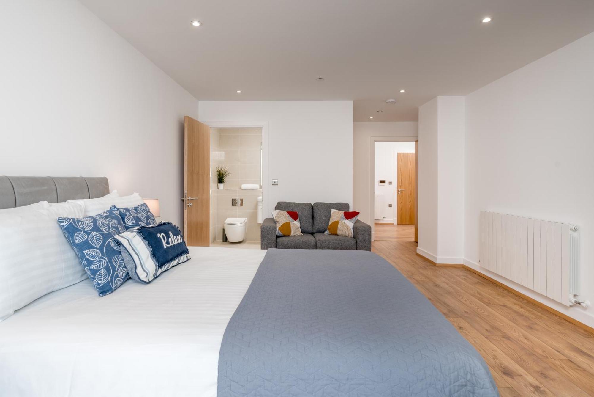 Skyvillion - London River Thames Top Floor Apartments By Woolwich Ferry, Mins To London Excel, O2 Arena , London City Airport With Parking Bagian luar foto