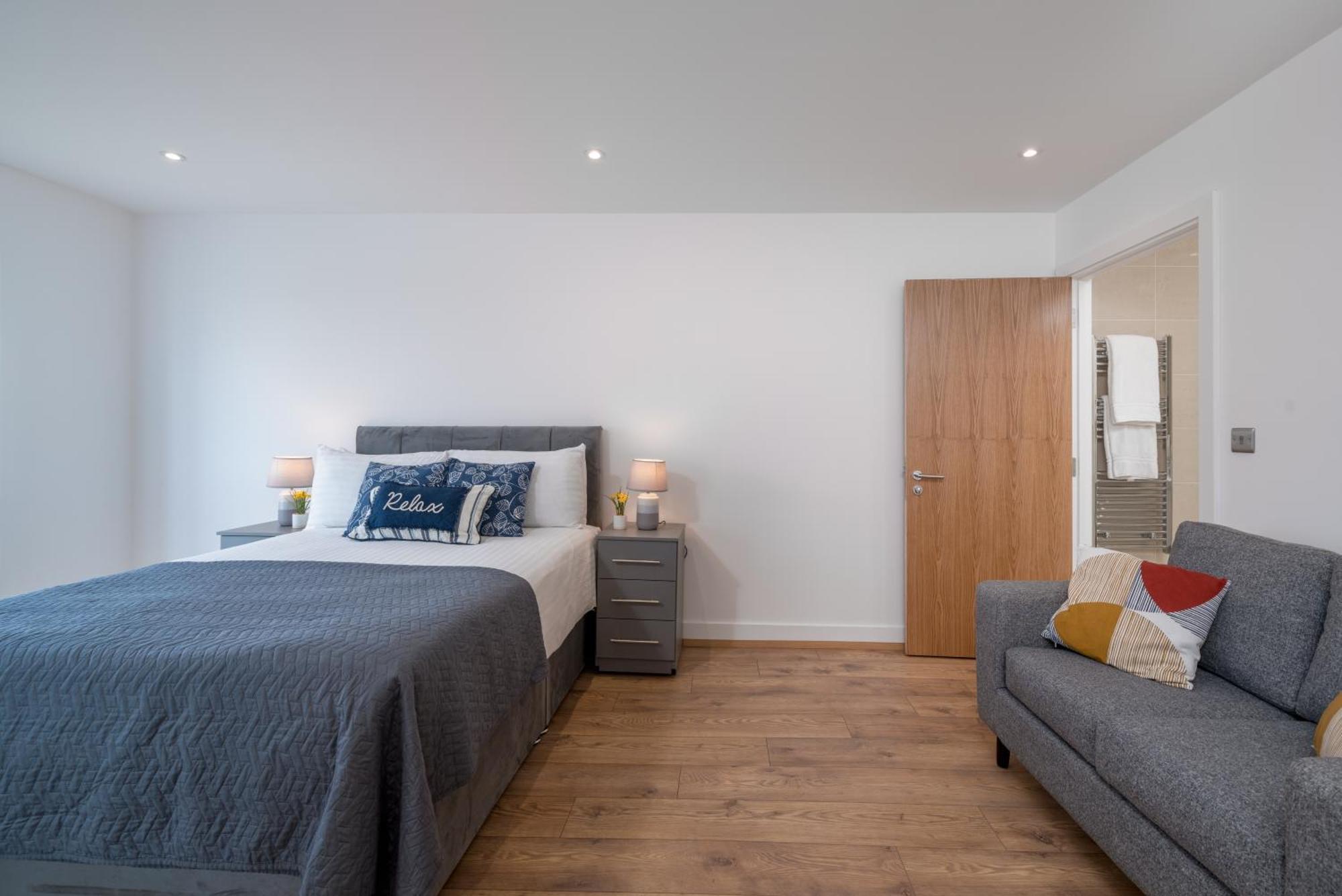 Skyvillion - London River Thames Top Floor Apartments By Woolwich Ferry, Mins To London Excel, O2 Arena , London City Airport With Parking Bagian luar foto