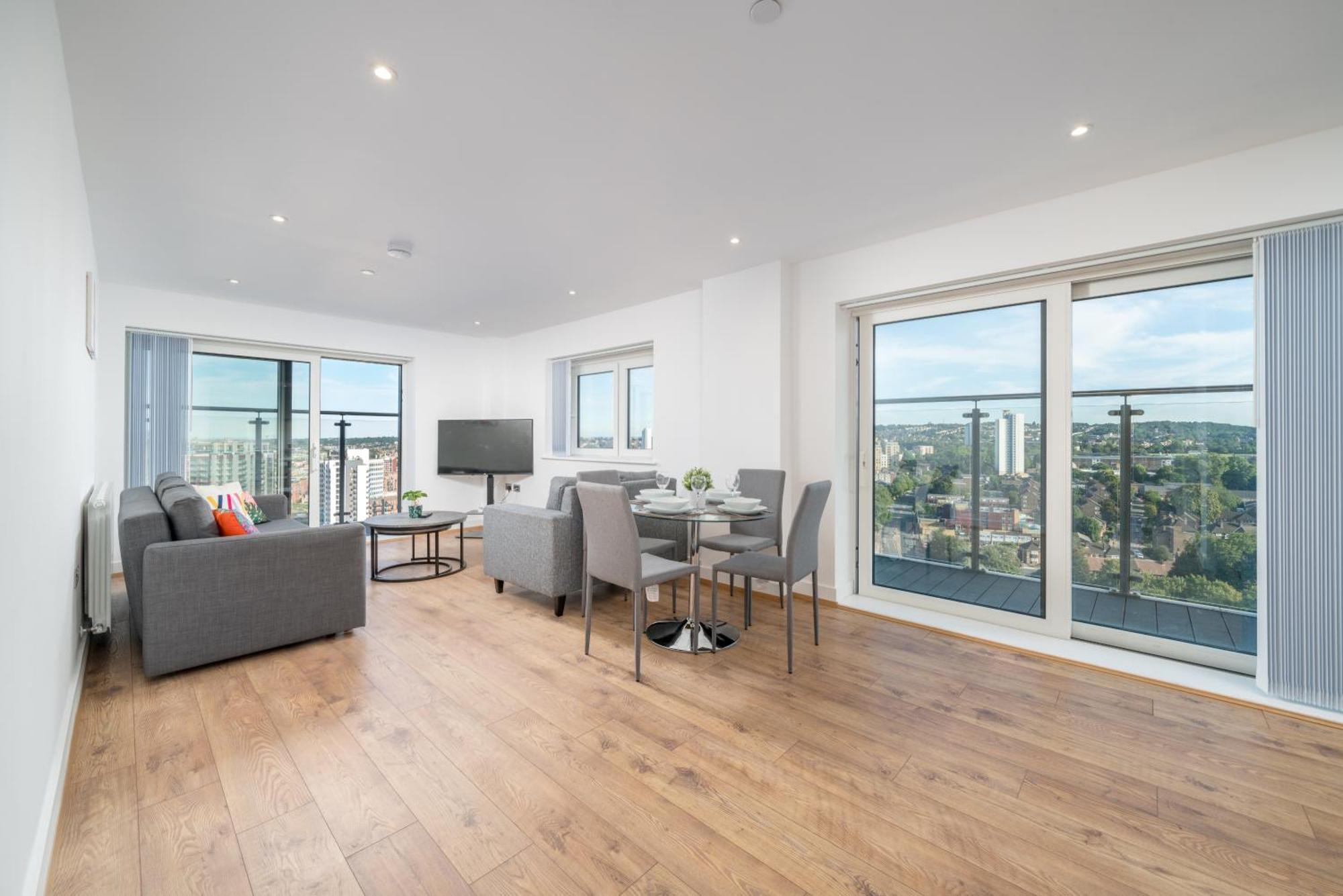 Skyvillion - London River Thames Top Floor Apartments By Woolwich Ferry, Mins To London Excel, O2 Arena , London City Airport With Parking Bagian luar foto